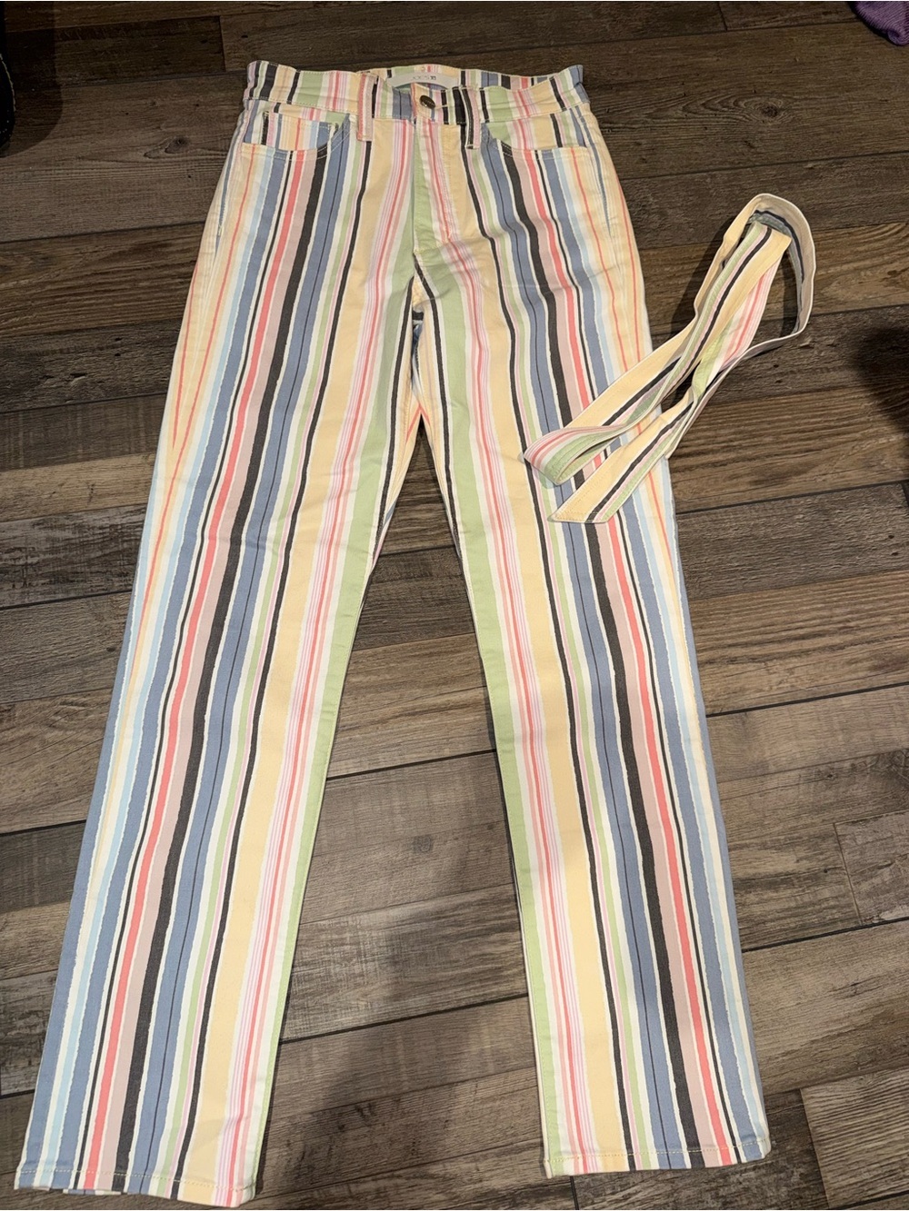 Joe’s Jeans The Luna Size 26 EUC